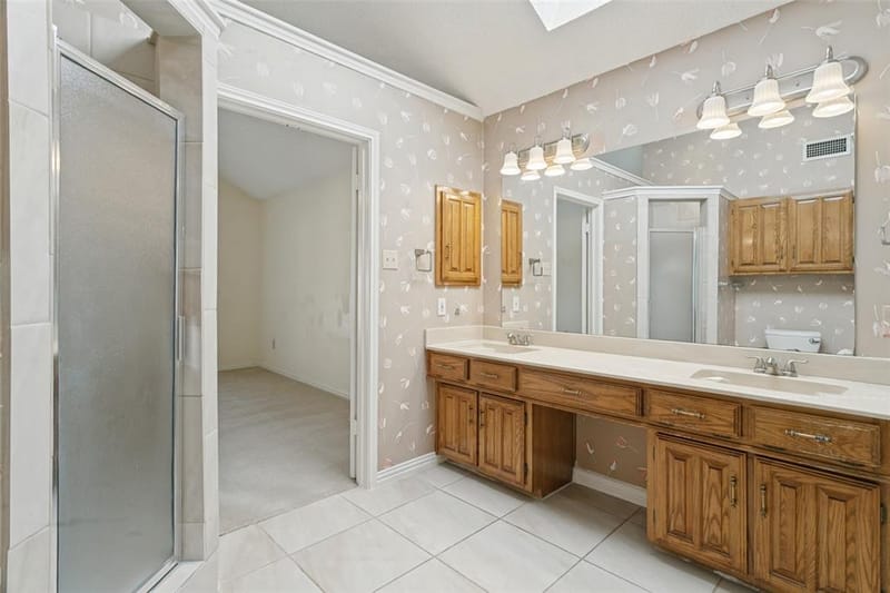 1927 E Branch Hollow Drive, Carrollton TX 75007 - Photo 18