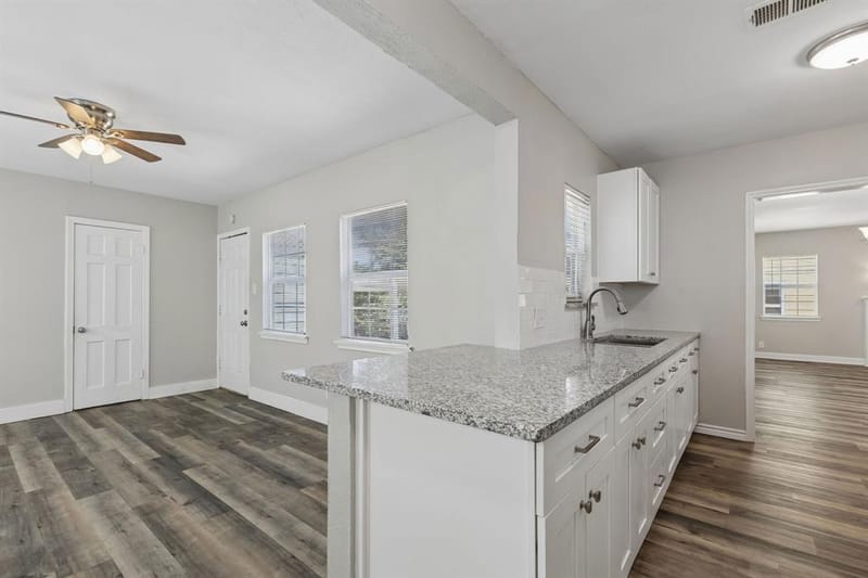 227 S Hampton Road, Dallas TX 75208 - Photo 8