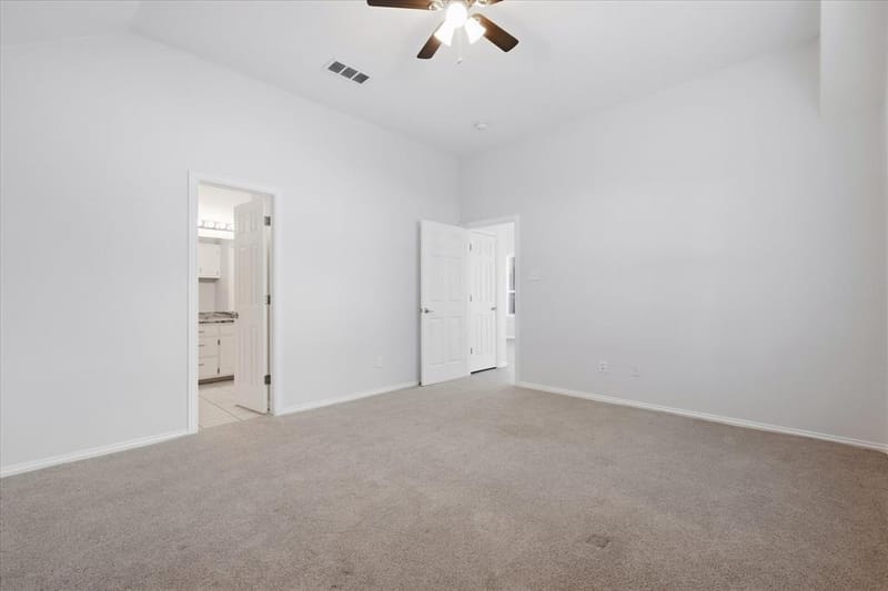 2540 Plumdale Drive, Carrollton TX 75006 - Photo 13
