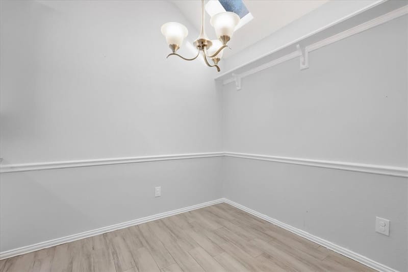 2540 Plumdale Drive, Carrollton TX 75006 - Photo 12
