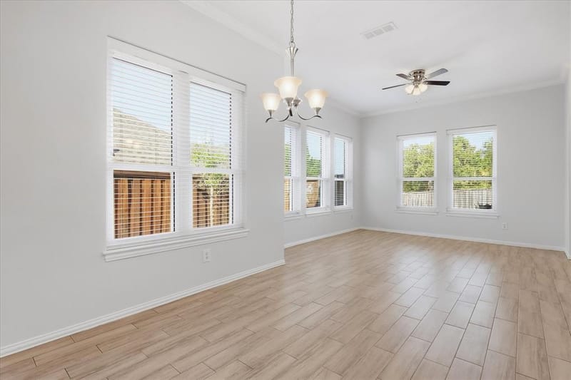 2540 Plumdale Drive, Carrollton TX 75006 - Photo 7