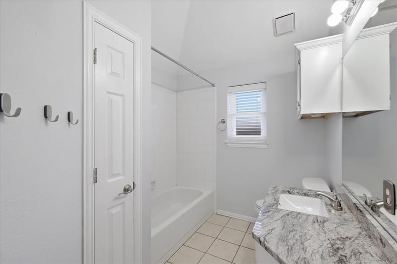 2540 Plumdale Drive, Carrollton TX 75006 - Photo 20