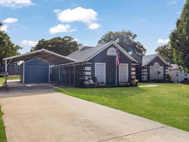 102 Oakwood Place, Joshua TX 76058 - Photo 3
