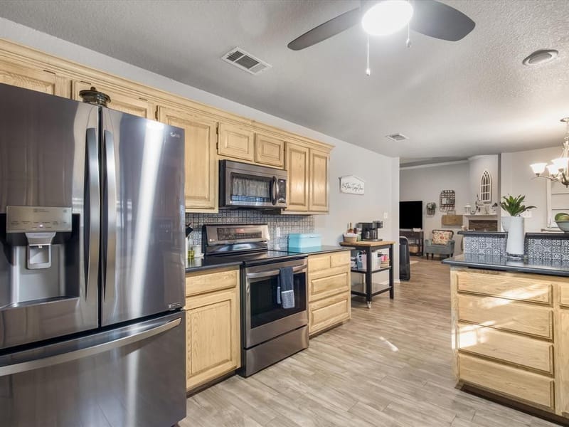 102 Oakwood Place, Joshua TX 76058 - Photo 8
