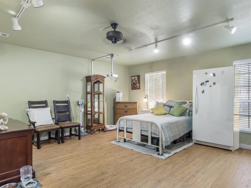 102 Oakwood Place, Joshua TX 76058 - Photo 25