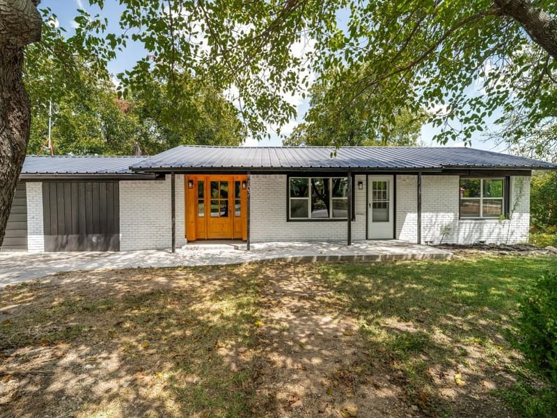 107 N Avenue P, Clifton TX 76634 - Photo 3