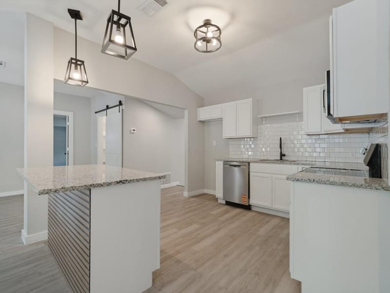 107 N Avenue P, Clifton TX 76634 - Photo 10