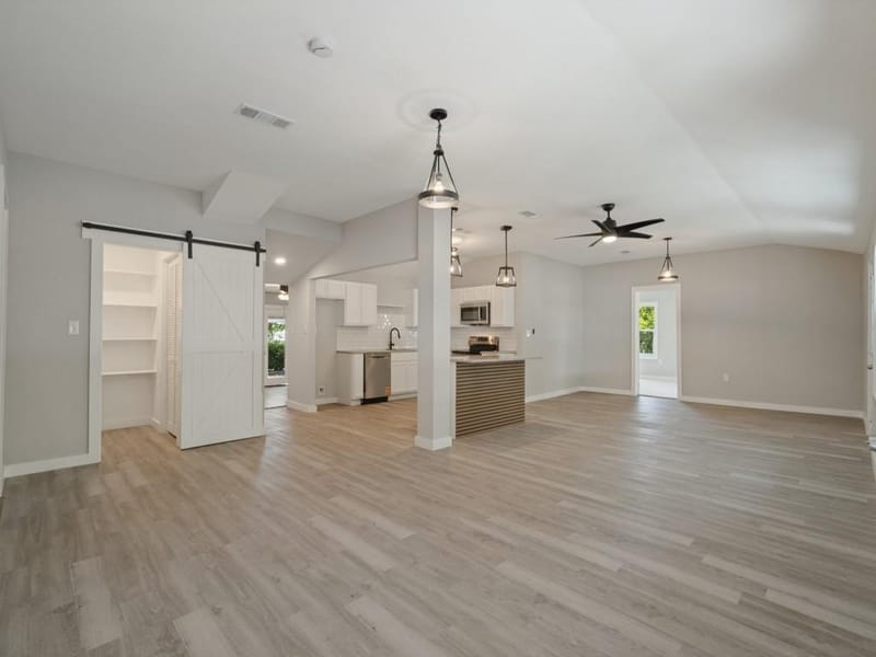 107 N Avenue P, Clifton TX 76634 - Photo 14