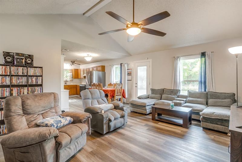 1225 Sandstone Drive, Cleburne TX 76033 - Photo 9