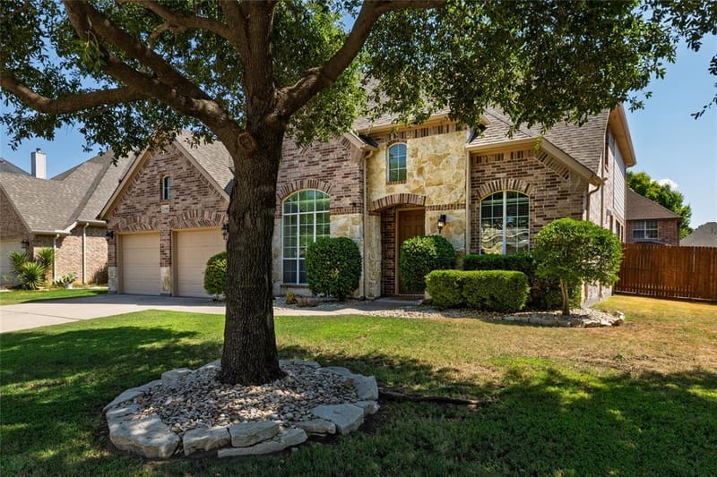 1702 Yarmouth Lane, Mansfield TX 76063 - Photo 2