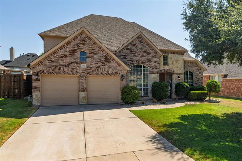 1702 Yarmouth Lane, Mansfield TX 76063