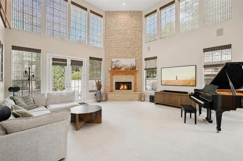 8319 Midway Road, Dallas TX 75209 - Photo 2