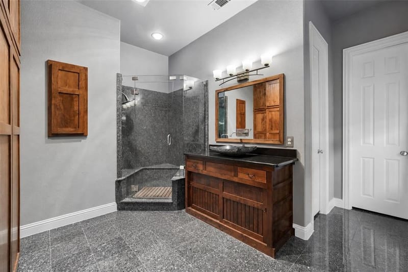 8319 Midway Road, Dallas TX 75209 - Photo 14