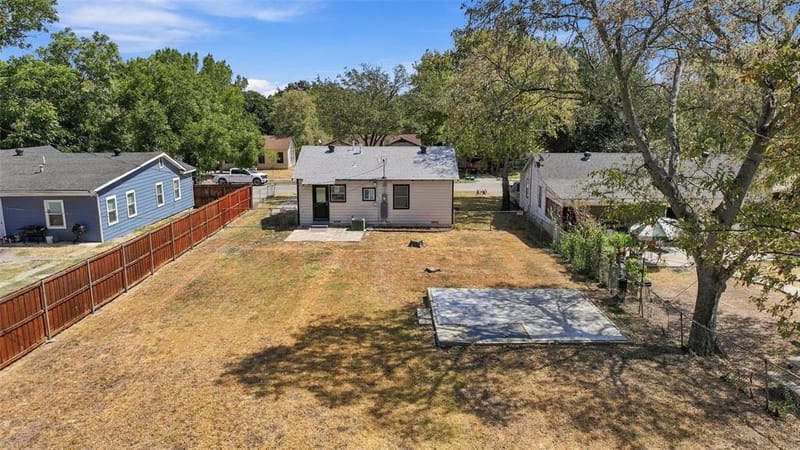 605 NE 33rd Street, Grand Prairie TX 75050 - Photo 20