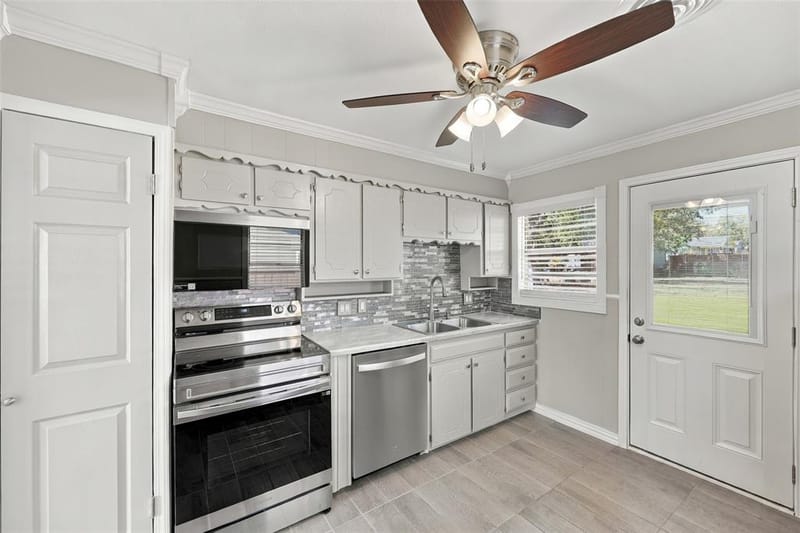 605 NE 33rd Street, Grand Prairie TX 75050 - Photo 10