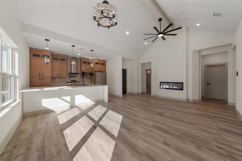5614 San Jacinto Drive, Granbury TX 76048 - Photo 7