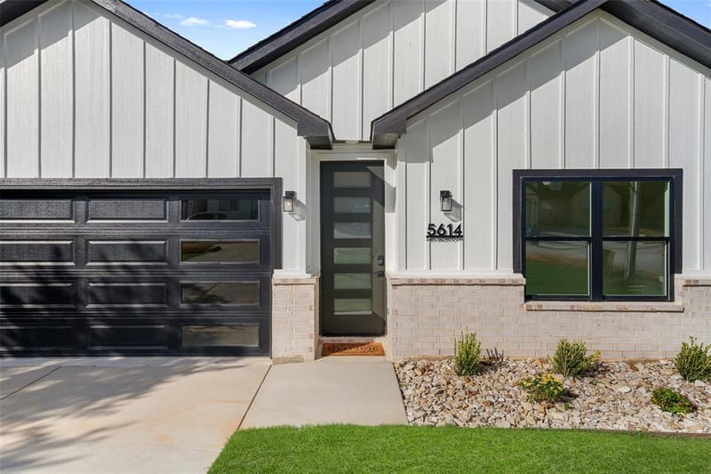 5614 San Jacinto Drive, Granbury TX 76048 - Photo 4