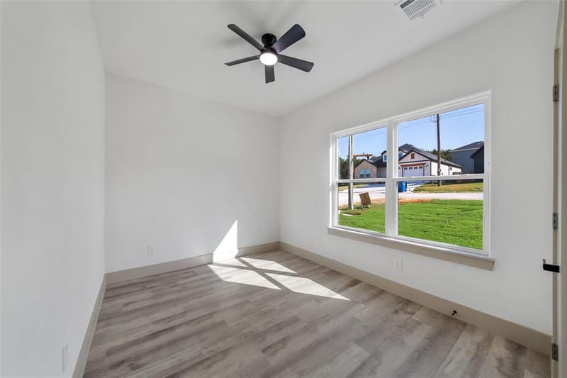 5614 San Jacinto Drive, Granbury TX 76048 - Photo 21