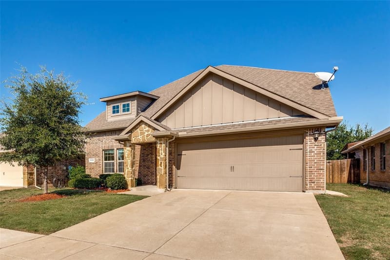 2430 Monty Street, Forney TX 75126 - Photo 2