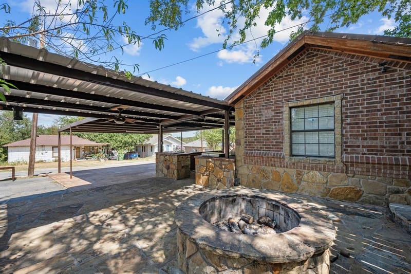 602 SE 18th Street, Mineral Wells TX 76067 - Photo 7