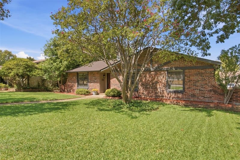 2929 Spring Brook Drive, Garland TX 75044 - Photo 36