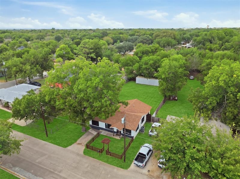 306 Lovelady Street, Cleburne TX 76033 - Photo 38
