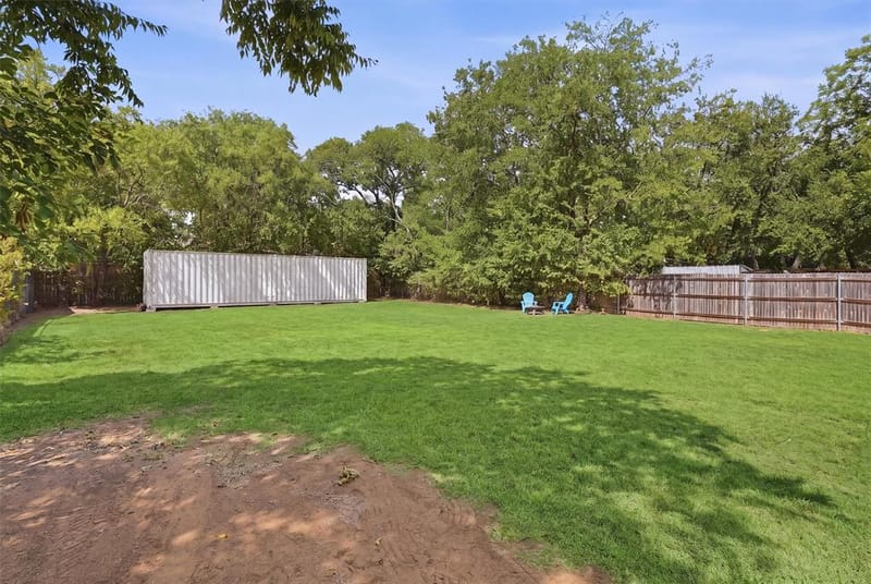 306 Lovelady Street, Cleburne TX 76033 - Photo 37