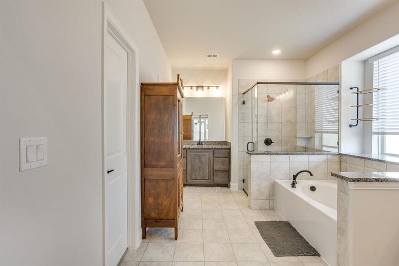 222 Shawnee Trail, Alvarado TX 76009 - Photo 23