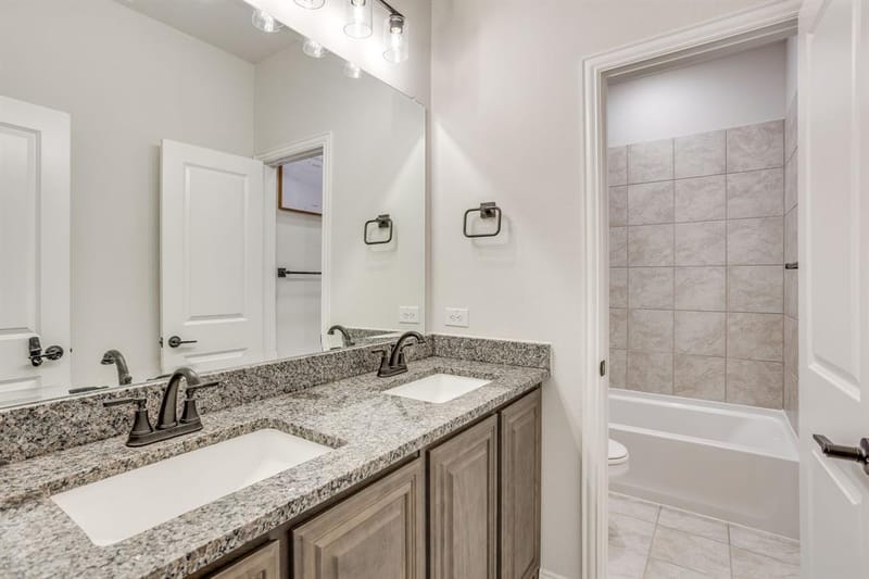 222 Shawnee Trail, Alvarado TX 76009 - Photo 32