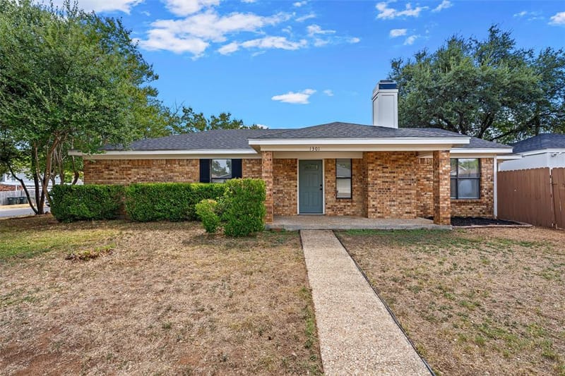 1301 Chapel Creek Road, Waco TX 76712