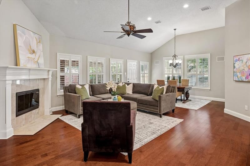 412 Manders Court, Irving TX 75063 - Photo 9