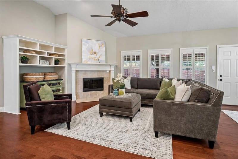 412 Manders Court, Irving TX 75063 - Photo 10