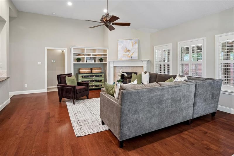 412 Manders Court, Irving TX 75063 - Photo 11