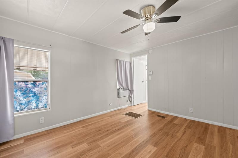 1709 E Apache Trail, Granbury TX 76048 - Photo 23
