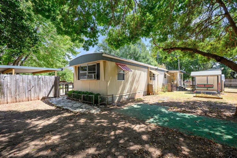 1709 E Apache Trail, Granbury TX 76048 - Photo 27