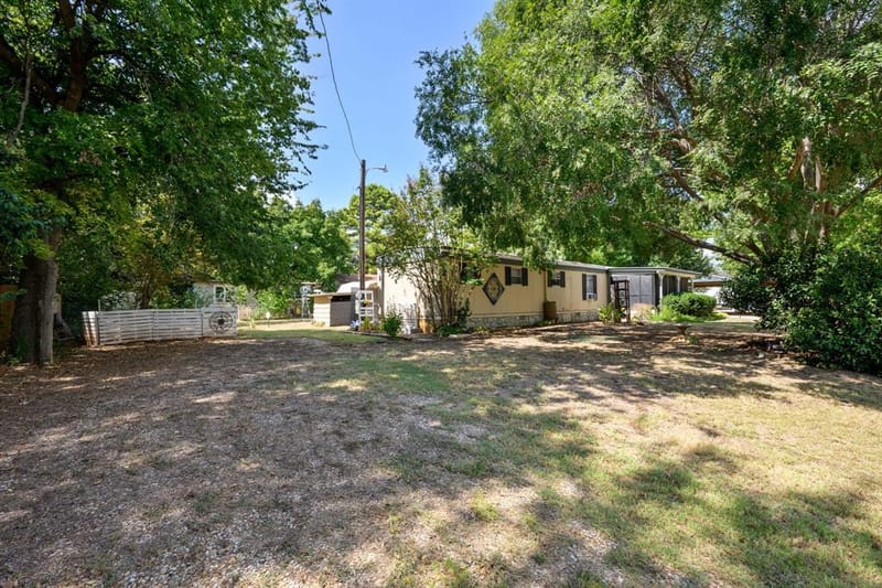 1709 E Apache Trail, Granbury TX 76048 - Photo 31