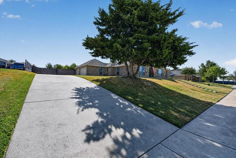 6460 Fox Run Dr., Midlothian TX 76065 - Photo 2