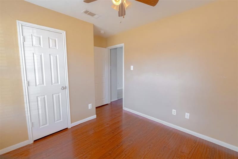 636 Noble Grove Lane, Fort Worth TX 76140 - Photo 3