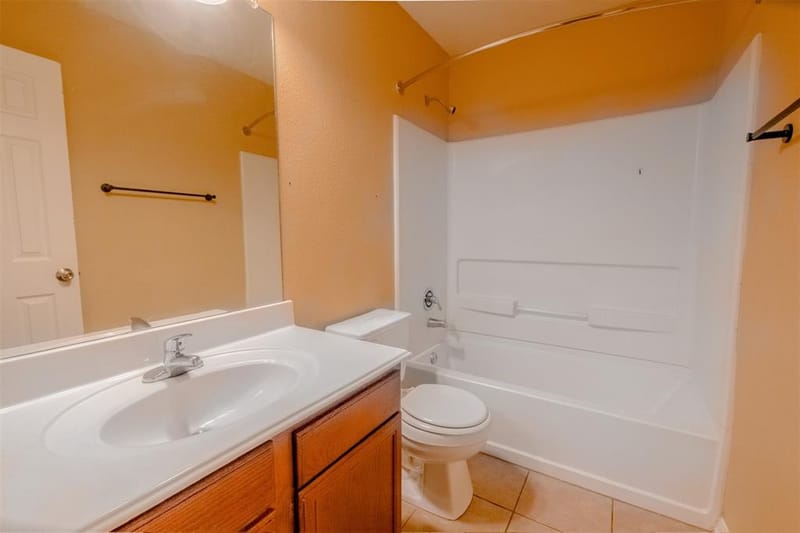 636 Noble Grove Lane, Fort Worth TX 76140 - Photo 5