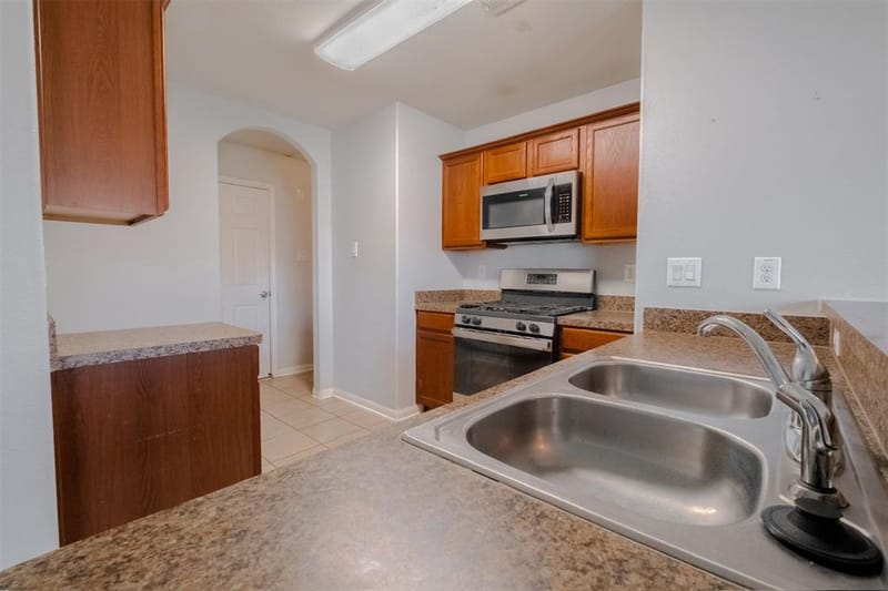 636 Noble Grove Lane, Fort Worth TX 76140 - Photo 15