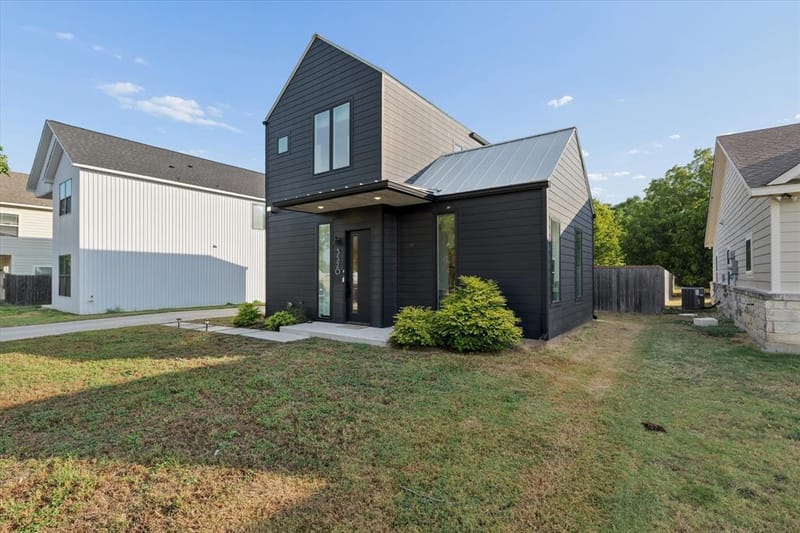 3520 S 4TH, Waco TX 76706 - Photo 2