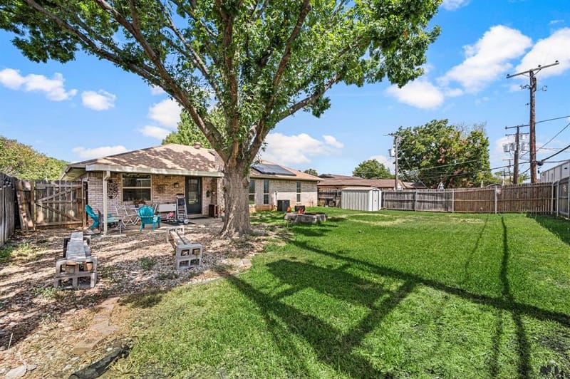 425 Glenwood Terrace, Hurst TX 76053 - Photo 17
