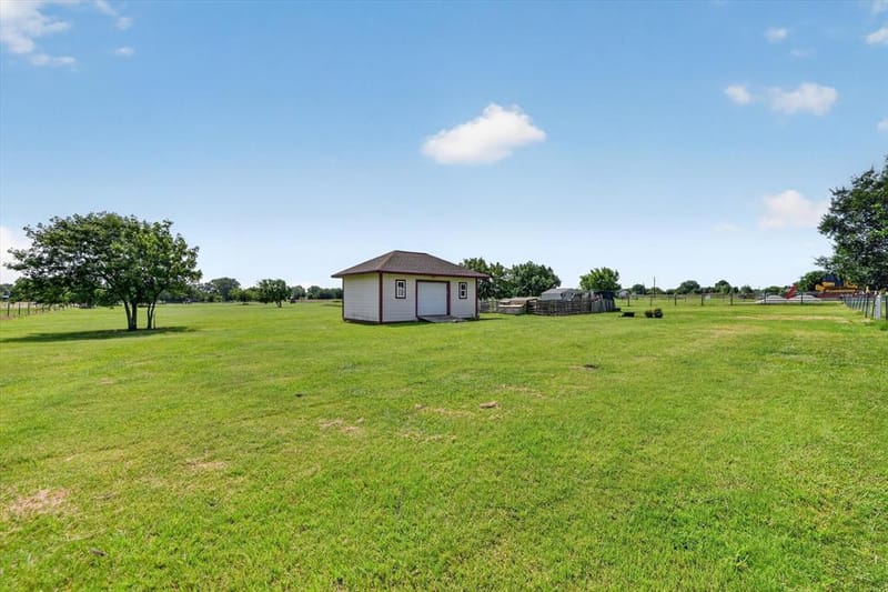 1958 Crockett Street, Sanger TX 76266 - Photo 27