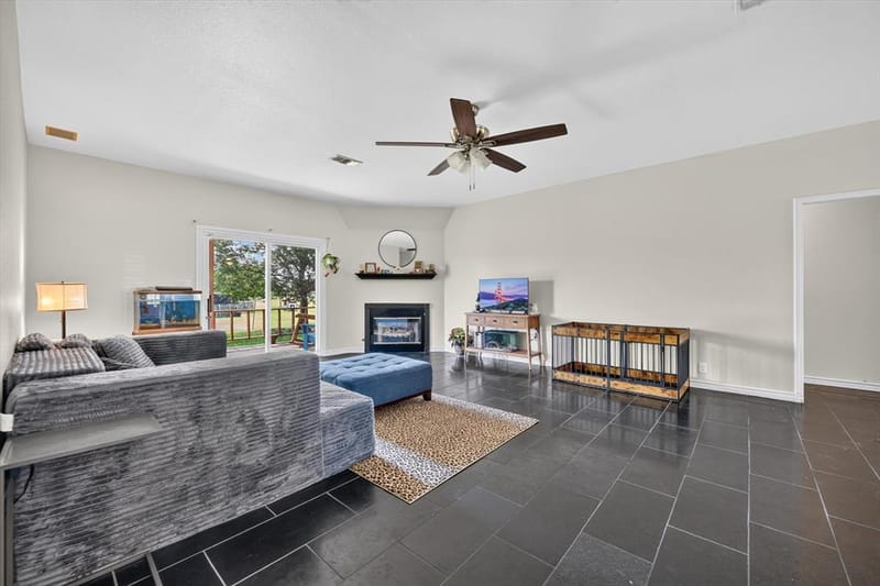 1958 Crockett Street, Sanger TX 76266 - Photo 6