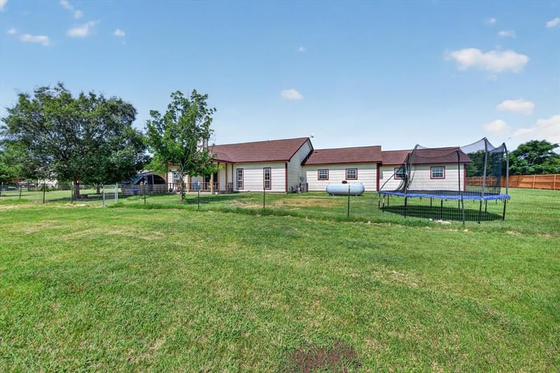 1958 Crockett Street, Sanger TX 76266 - Photo 29