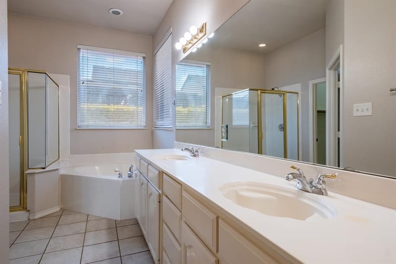 10717 Elmhurst Lane, Fort Worth TX 76244 - Photo 36