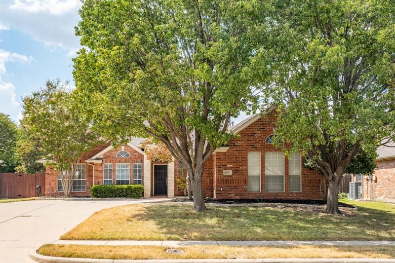 10717 Elmhurst Lane, Fort Worth TX 76244