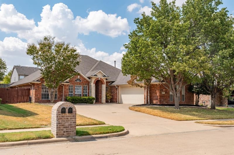 10717 Elmhurst Lane, Fort Worth TX 76244 - Photo 4