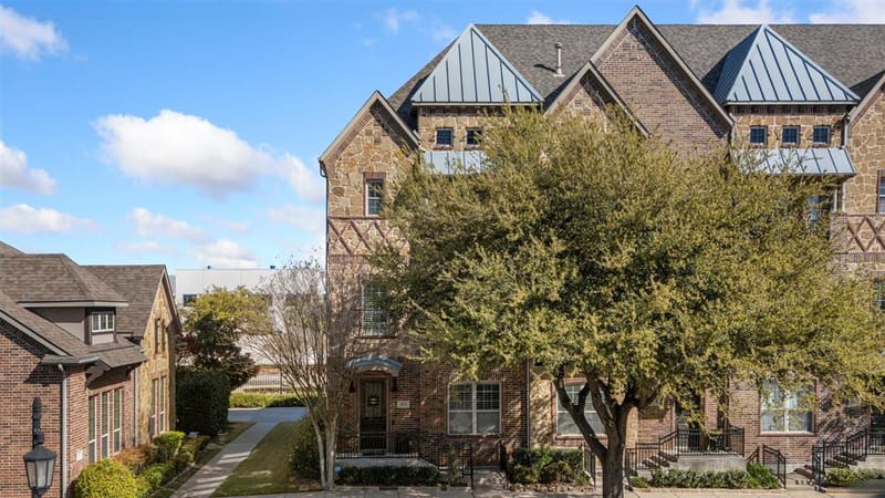 4021 Winsor Drive, Farmers Branch TX 75244 - Photo 2