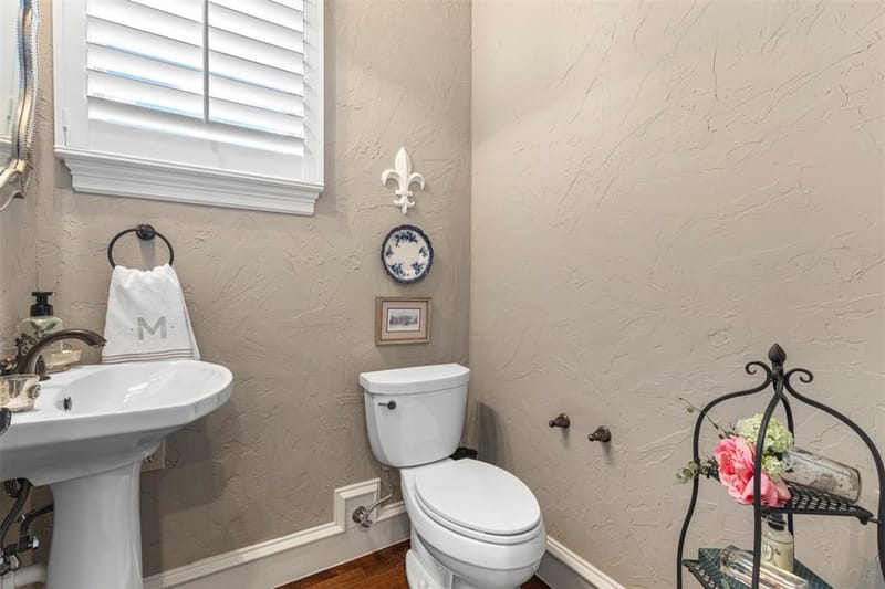 4021 Winsor Drive, Farmers Branch TX 75244 - Photo 17